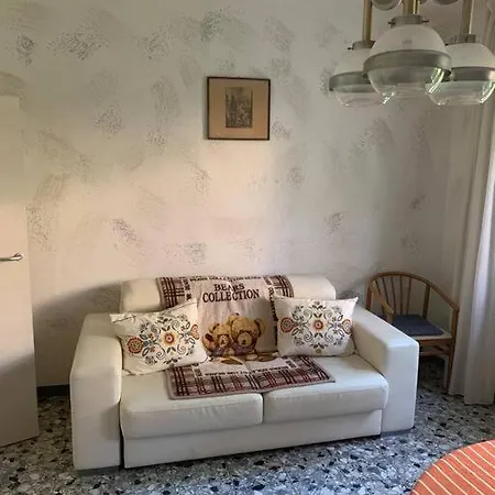 Due Piani Lungolaguna E Giardino
